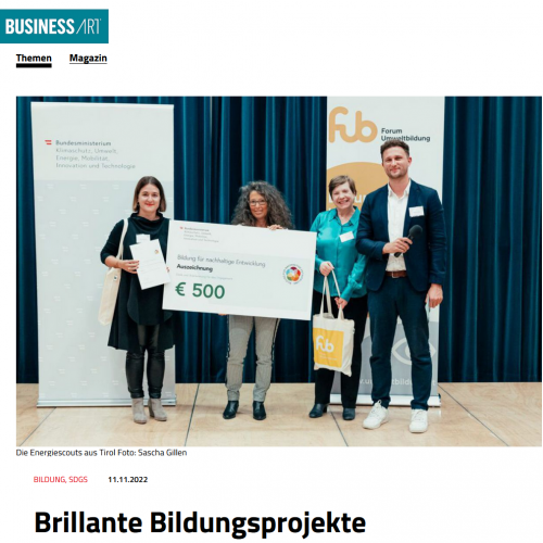 Vorschaubild auf den Businessart Online-Artikel „Brilliante Bildungsprojekte ausgezeichnet" das eines der Gewinnerteams zeigt.